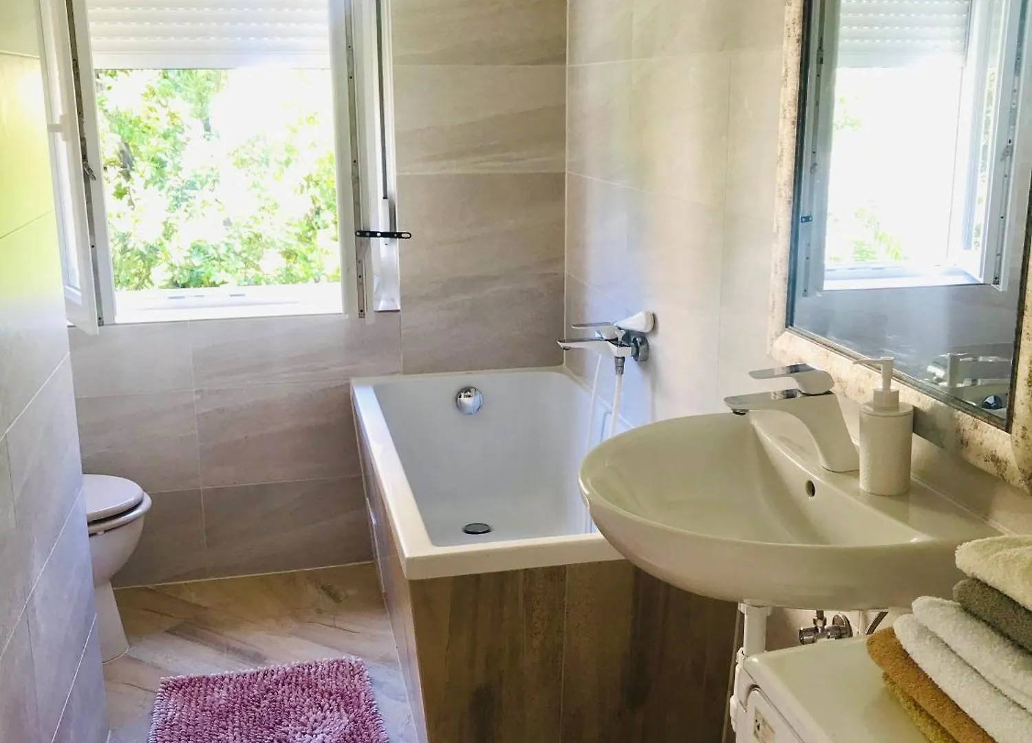 Rosani Oya Apartment Kastela